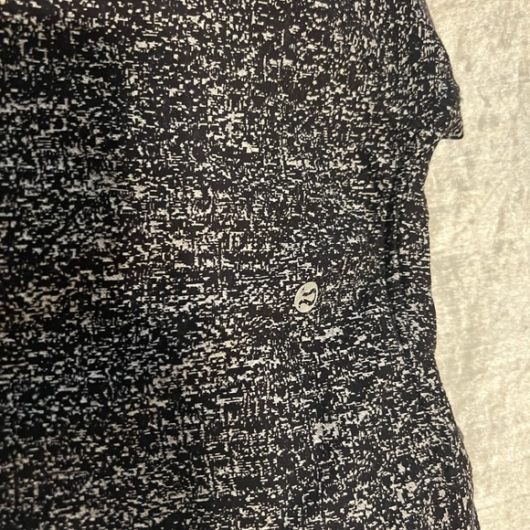 Lululemon Size 6 Winter Long Sleeve Running Top - Picture 10 of 10